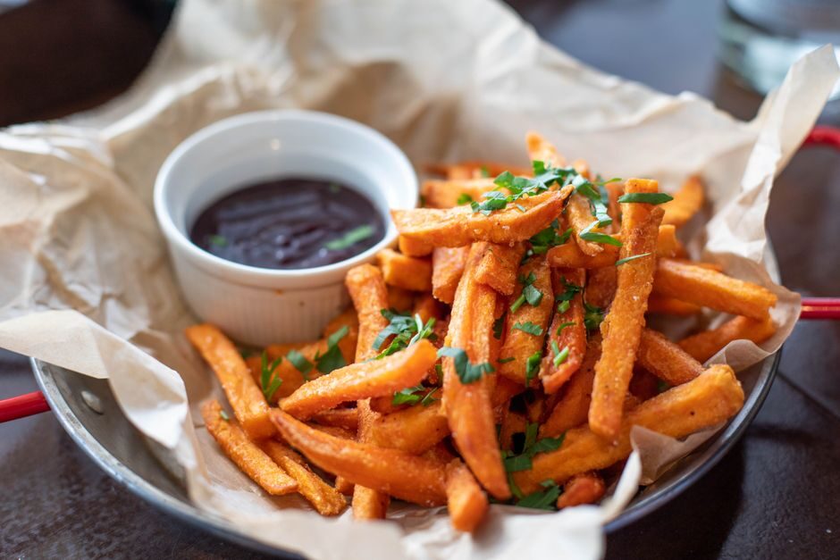 Frites de patate douce au four des petits